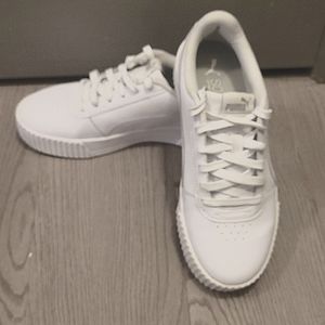Women's Puma Sneakers Size 8.5
